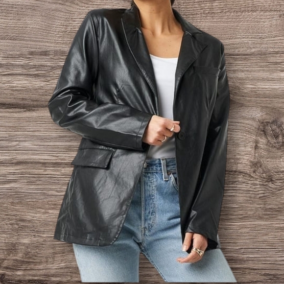 NA-KD Oversized Faux Leather Blazer - Picture 1 of 8